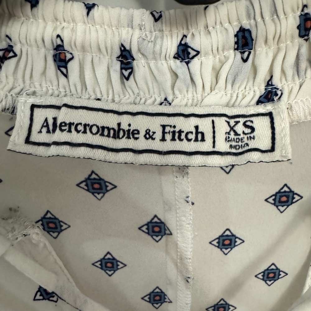 Abercrombie & Fitch Boho Geometric Blouse – XS - Picture 7 of 9
